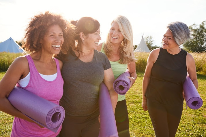 healthy living - 4 women laughing